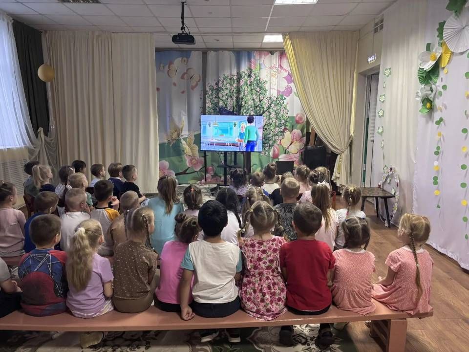В июле в России отмечают один из трогательных и романтических официальных праздников — День семьи, любви и верности! Эта дата приурочена к Дню памяти святых Петра и Февронии В июле в России отмечают один из трогательных и романтических официальных праздников — День семьи, любви и верности! Эта дата приурочена к Дню памяти святых Петра и Февронии