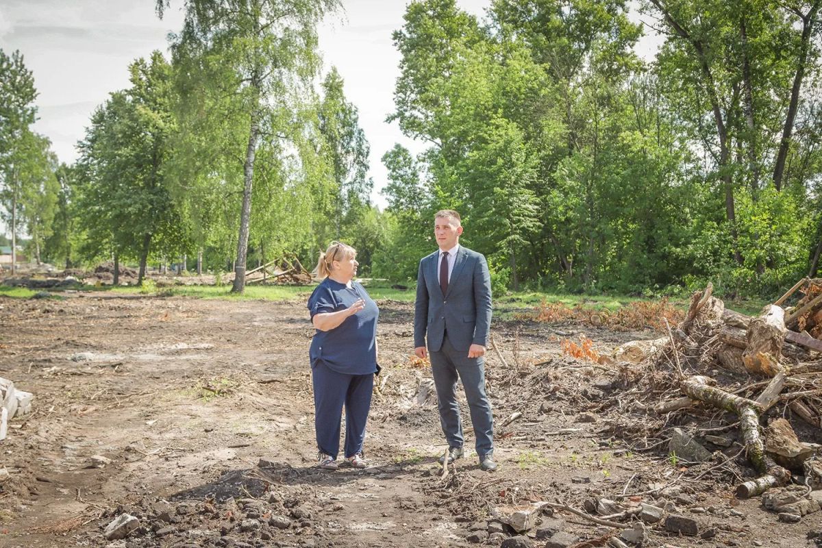 В парке «Олимпийский» высадят более полутысячи молодых растений В парке «Олимпийский» высадят более полутысячи молодых растений