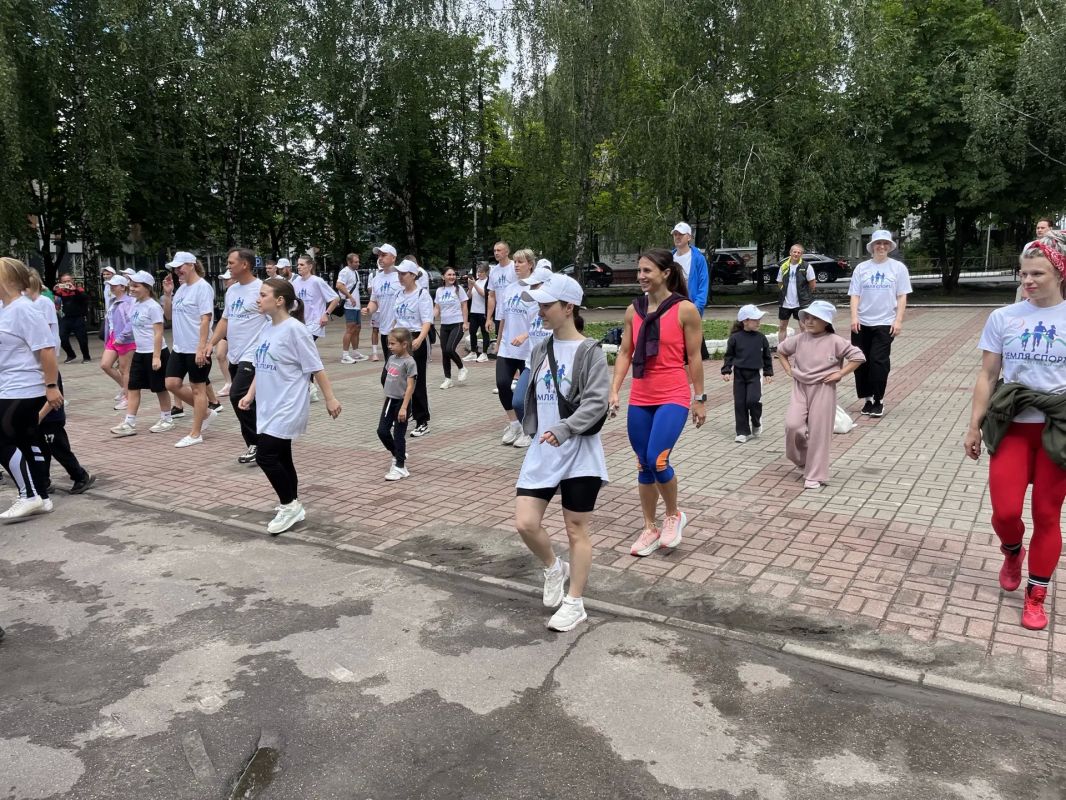 Сегодня, 11 июля на базе ГАУ «ФСК «Путевка» состоялся региональный этап Всероссийского марафона спорта и здорового образа жизни «Земля спорта - 2026», целью которого являлось укрепление здоровья сельского населения и... Сегодня, 11 июля на базе ГАУ «ФСК «Путевка» состоялся региональный этап Всероссийского марафона спорта и здорового образа жизни «Земля спорта - 2026», целью которого являлось укрепление здоровья сельского населения и...