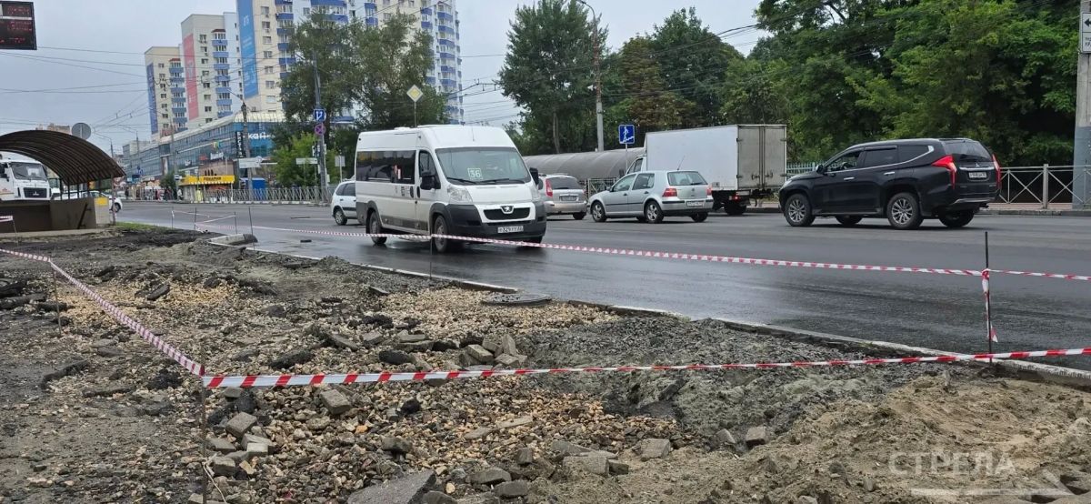 В Брянске продолжается обновление участка улицы Красноармейской В Брянске продолжается обновление участка улицы Красноармейской