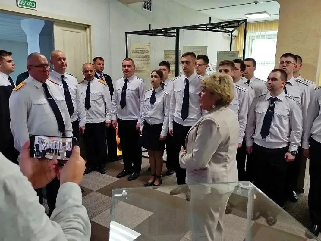 В адрес департамента культуры Брянской области поступило официальное письмо от руководителя управления общественно-политической работы Следственного комитета Российской Федерации, Героя России Сергея Васильевича Петрова В адрес департамента культуры Брянской области поступило официальное письмо от руководителя управления общественно-политической работы Следственного комитета Российской Федерации, Героя России Сергея Васильевича Петрова