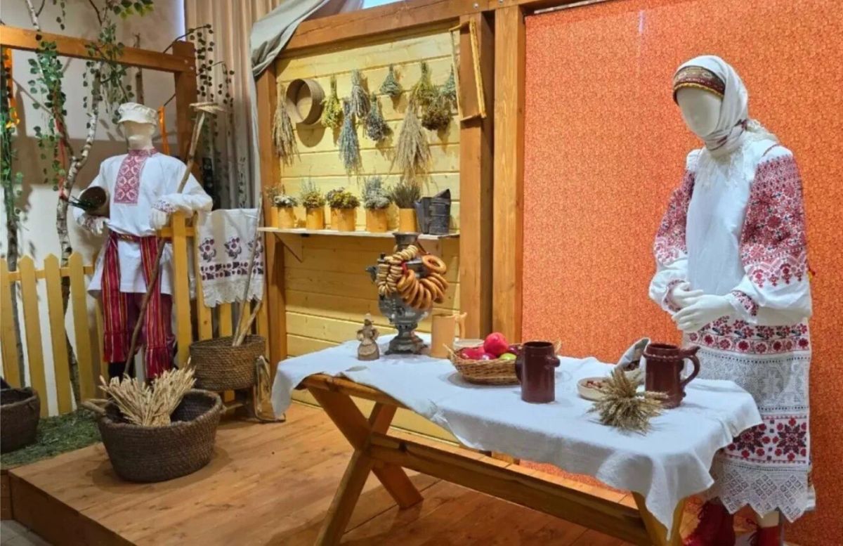 Планируйте свои выходные с пользой: Брянский государственный краеведческий музей приглашает на выставку «Лето Господне» (6+), которая открылась 8 июля и уже покорила первых посетителей