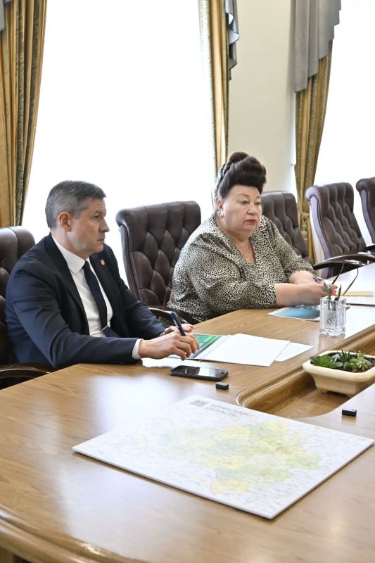 Егор Ковальчук: На полях Петербургского международного экономического форума с вице-президентом — председателем Среднерусского банка Сбербанка Евгением Викторовичем Титовым договорились о проведении консультаций по вопросам... Егор Ковальчук: На полях Петербургского международного экономического форума с вице-президентом — председателем Среднерусского банка Сбербанка Евгением Викторовичем Титовым договорились о проведении консультаций по вопросам...