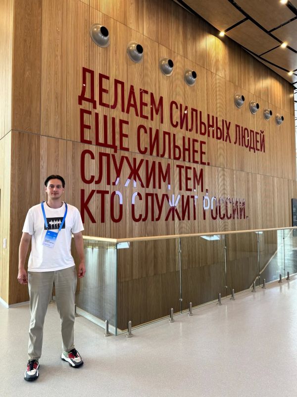Даниил Шигабутдинов – выпускник мастерской управления «Сенеж» Даниил Шигабутдинов – выпускник мастерской управления «Сенеж»