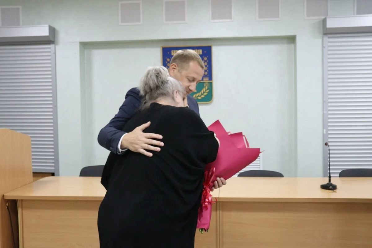 В Брянском районе вручили государственные награды семьям героев СВО В Брянском районе вручили государственные награды семьям героев СВО