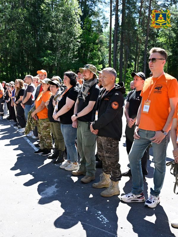 В Брянской области проходят учения добровольцев поисково-спасательного отряда «Лиза Алерт» из регионов России и Республики Беларусь В Брянской области проходят учения добровольцев поисково-спасательного отряда «Лиза Алерт» из регионов России и Республики Беларусь