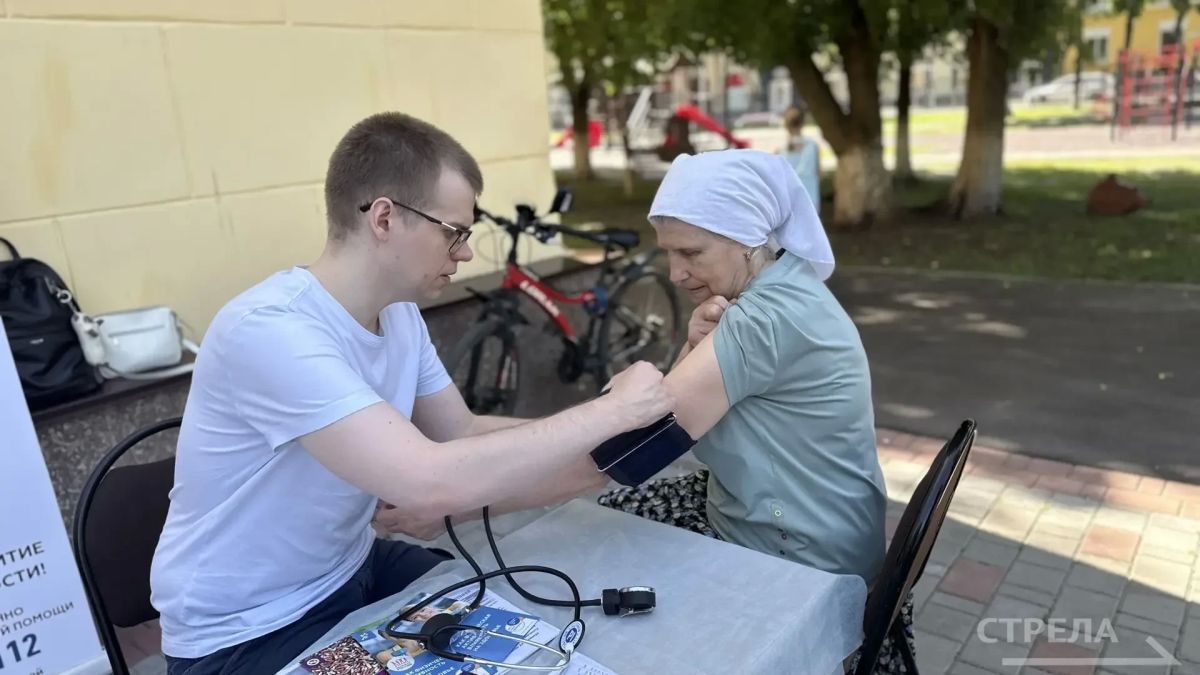 Утро воскресенья многие брянцы провели с пользой, став участниками «Часа здоровья» в парке у ДК Железнодорожников Утро воскресенья многие брянцы провели с пользой, став участниками «Часа здоровья» в парке у ДК Железнодорожников
