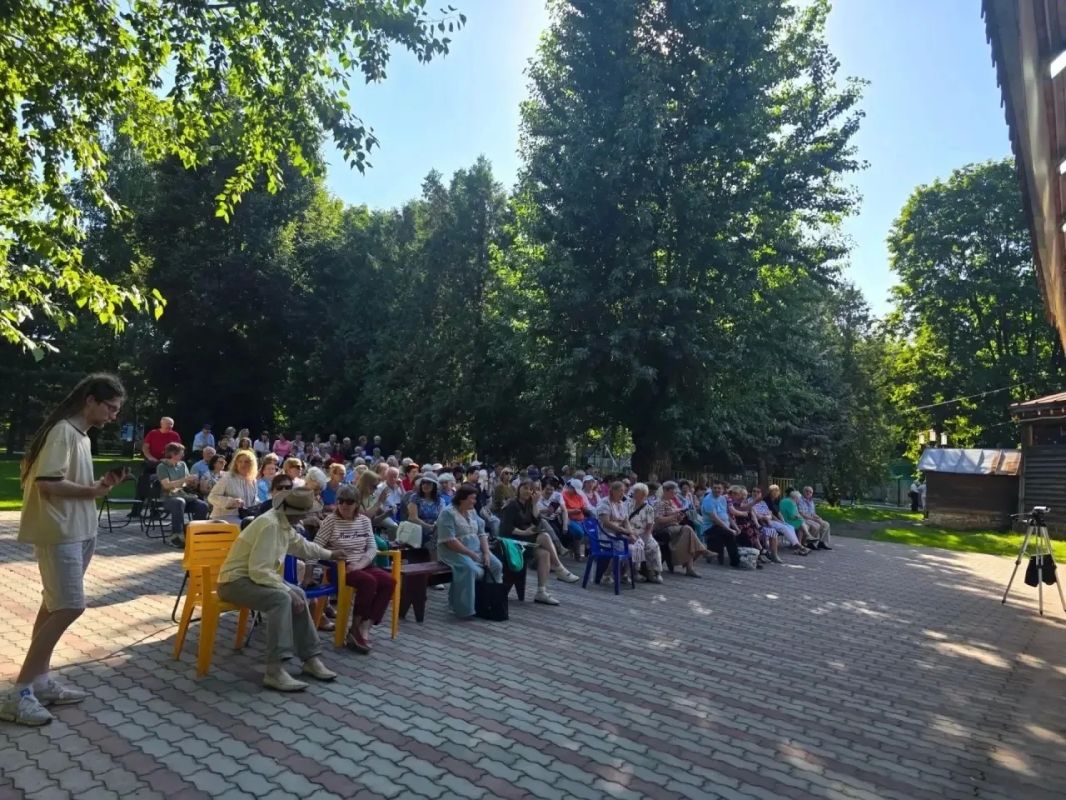 ПЕСНИ ВЛАДИМИРА ВЫСОЦКОГО - В ПАРКЕ-МУЗЕЕ ИМ. А. К. ТОЛСТОГО ПЕСНИ ВЛАДИМИРА ВЫСОЦКОГО - В ПАРКЕ-МУЗЕЕ ИМ. А. К. ТОЛСТОГО