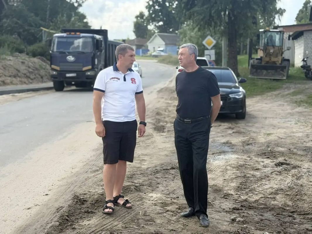 Сергей Евтеев: В Клинцах продолжается работа по улучшению состояния дорожной сети Сергей Евтеев: В Клинцах продолжается работа по улучшению состояния дорожной сети