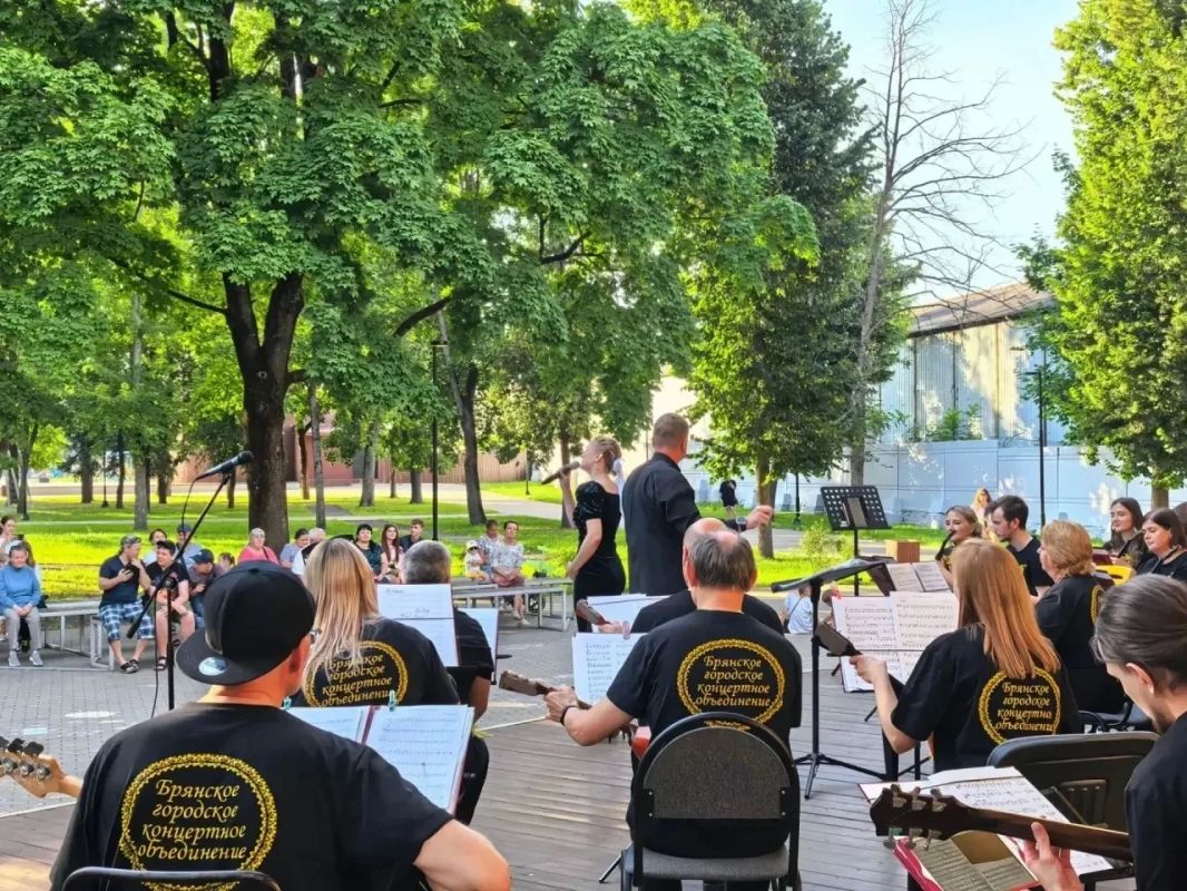«МЫ ЖЕЛАЕМ СЧАСТЬЯ ВАМ» – КОНЦЕРТЫ ОРКЕСТРА РУССКИХ НАРОДНЫХ ИНСТРУМЕНТОВ В ПАРКАХ «МЫ ЖЕЛАЕМ СЧАСТЬЯ ВАМ» – КОНЦЕРТЫ ОРКЕСТРА РУССКИХ НАРОДНЫХ ИНСТРУМЕНТОВ В ПАРКАХ