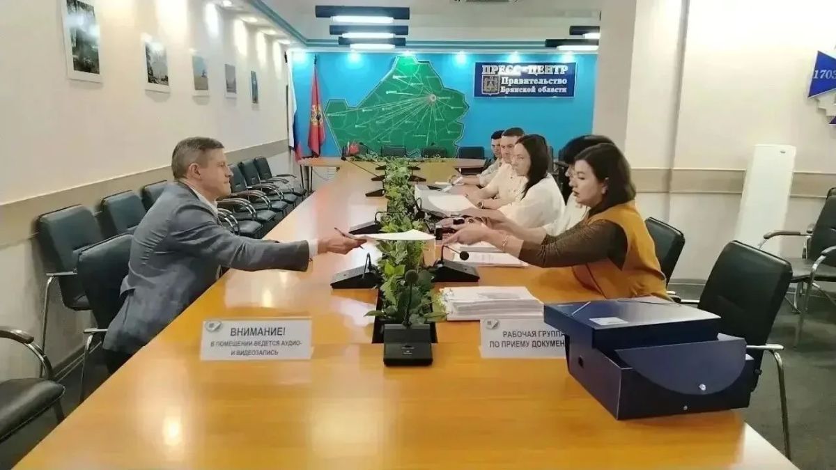 Егор Ковальчук: Сдал в Избирательную комиссию Брянской области документы для регистрации кандидатом в Губернаторы Егор Ковальчук: Сдал в Избирательную комиссию Брянской области документы для регистрации кандидатом в Губернаторы