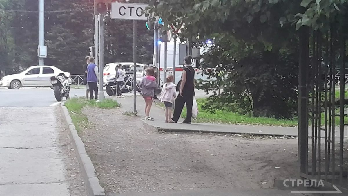 Сегодня, 20 июля, в Советском районе Брянска произошло ДТП с участием мотоцикла Сегодня, 20 июля, в Советском районе Брянска произошло ДТП с участием мотоцикла