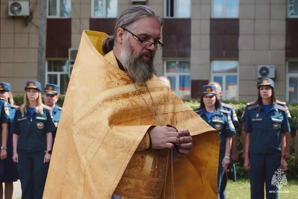 Светлая память герою: в Главном управлении МЧС России по Брянской области простились с Николаем Петровичем Голенком Светлая память герою: в Главном управлении МЧС России по Брянской области простились с Николаем Петровичем Голенком