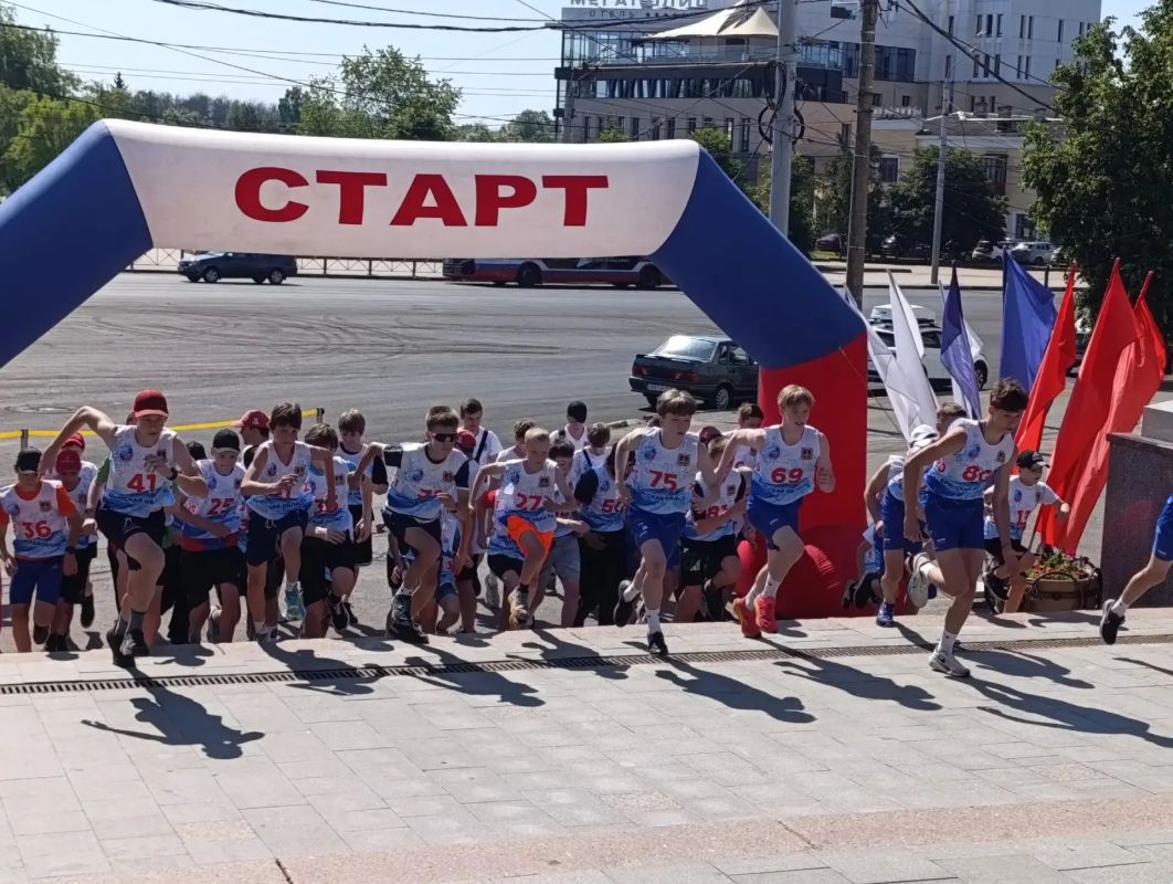 Брянский спорт на подъёме. В первом полугодии брянские спортсмены завоевали множество золотых и серебряных медалей и неоднократно поднимались на высший пьедестал почёта как на всероссийских, так и на международных... Брянский спорт на подъёме. В первом полугодии брянские спортсмены завоевали множество золотых и серебряных медалей и неоднократно поднимались на высший пьедестал почёта как на всероссийских, так и на международных...