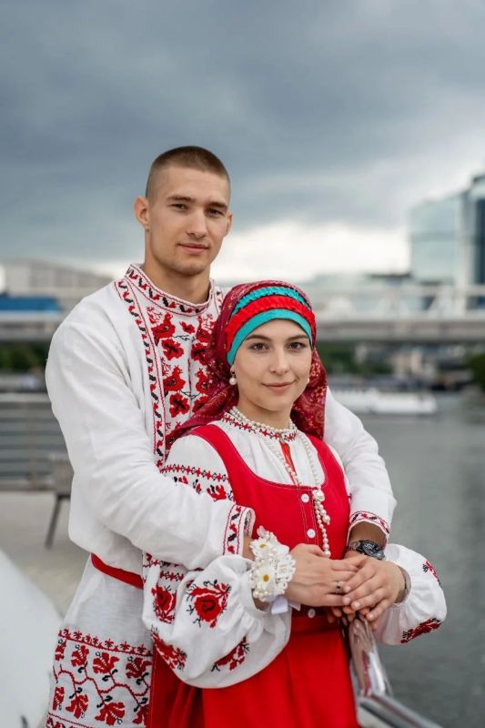 Свадьба чемпионов: Александр и Владлена Гороховы объединили судьбы Свадьба чемпионов: Александр и Владлена Гороховы объединили судьбы