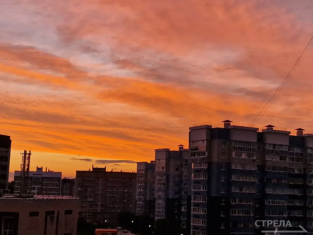 Сегодня, 21 июля, брянцы в очередной раз получили возможность насладиться июльским теплым закатом Сегодня, 21 июля, брянцы в очередной раз получили возможность насладиться июльским теплым закатом