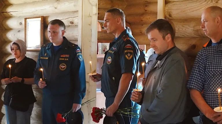 В Брянске простились с погибшим от удара ВСУ пожарным В Брянске простились с погибшим от удара ВСУ пожарным