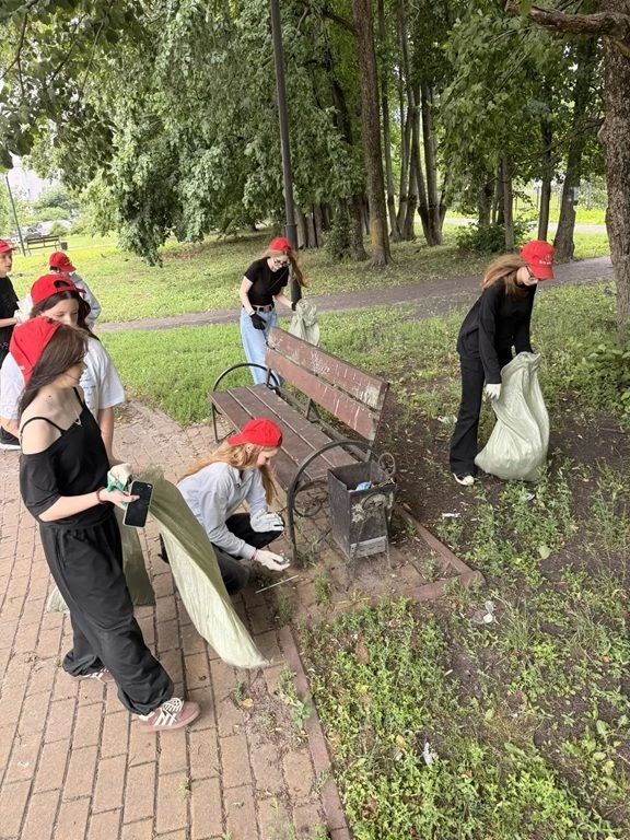 Началась заключительная смена профильного лагеря труда и отдыха «Путь Витязей» Началась заключительная смена профильного лагеря труда и отдыха «Путь Витязей»