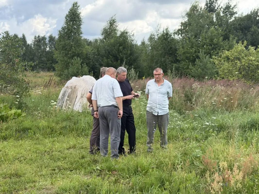 Сергей Евтеев: Важным шагом в развитии городской инфраструктуры стало заключение в 2026 году трёхстороннего соглашения между Клинцовской городской администрацией, Департаментом строительства и Управлением автомобильных дорог Сергей Евтеев: Важным шагом в развитии городской инфраструктуры стало заключение в 2026 году трёхстороннего соглашения между Клинцовской городской администрацией, Департаментом строительства и Управлением автомобильных дорог