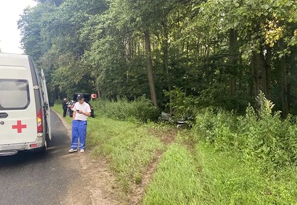 Сотрудники УФСИН России по Брянской области оказали помощь пострадавшей в ДТП Сотрудники УФСИН России по Брянской области оказали помощь пострадавшей в ДТП