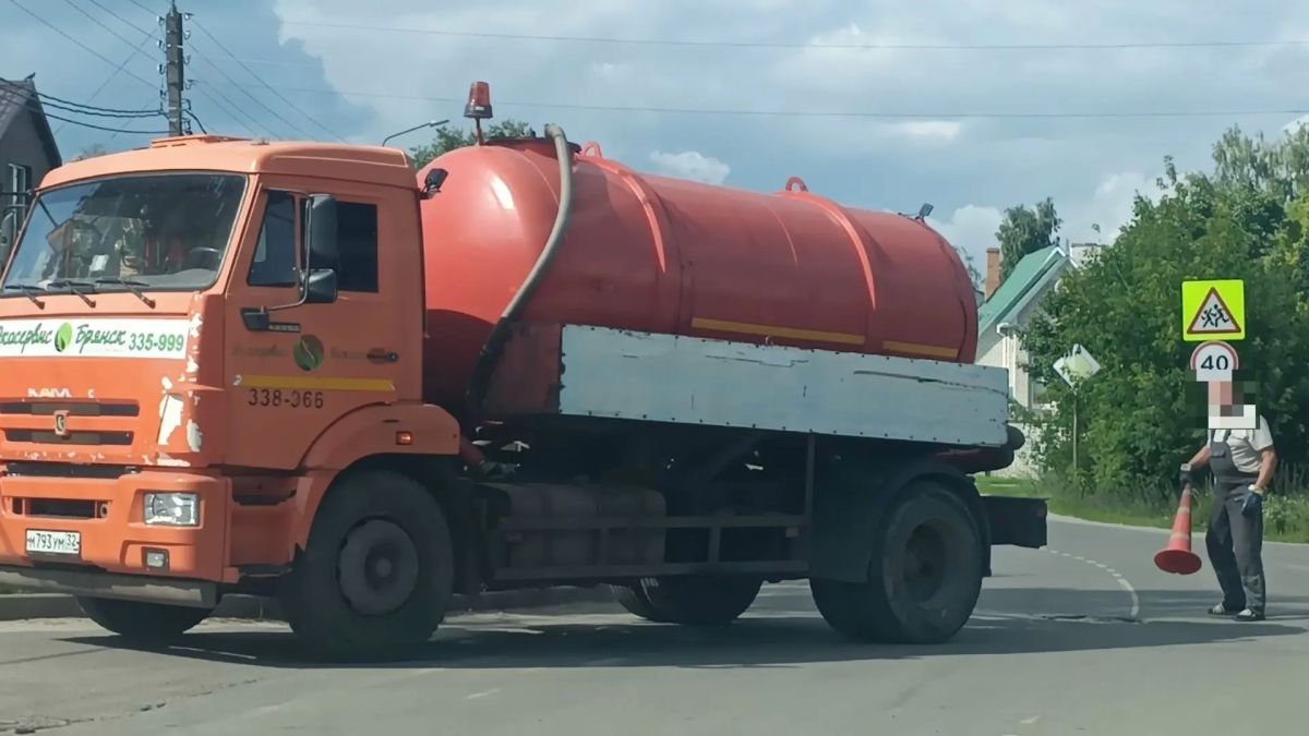 Поймали с поличным. Соблюдение требований в области окружающей среды – это не только «выбросить пакет с мусором или диван» в установленное место, это ещё и слив жидких бытовых отходов автотранспортом, образующихся в... Поймали с поличным. Соблюдение требований в области окружающей среды – это не только «выбросить пакет с мусором или диван» в установленное место, это ещё и слив жидких бытовых отходов автотранспортом, образующихся в...