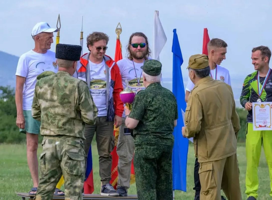 С 23 по 27 июля на горе Юца Ставаропольского края прошли Всероссийские соревнования по точности приземления «Ветеранский турнир на Кубок генерала армии В.Ф. Ермакова» С 23 по 27 июля на горе Юца Ставаропольского края прошли Всероссийские соревнования по точности приземления «Ветеранский турнир на Кубок генерала армии В.Ф. Ермакова»