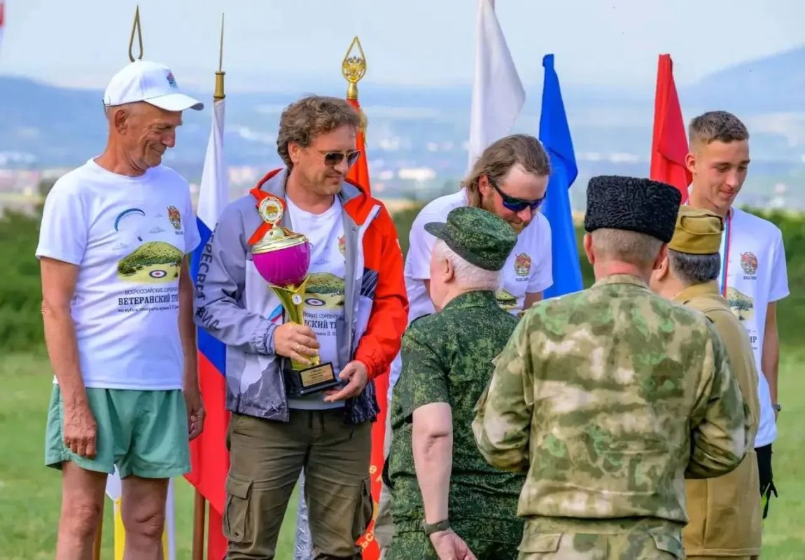 С 23 по 27 июля на горе Юца Ставаропольского края прошли Всероссийские соревнования по точности приземления «Ветеранский турнир на Кубок генерала армии В.Ф. Ермакова» С 23 по 27 июля на горе Юца Ставаропольского края прошли Всероссийские соревнования по точности приземления «Ветеранский турнир на Кубок генерала армии В.Ф. Ермакова»