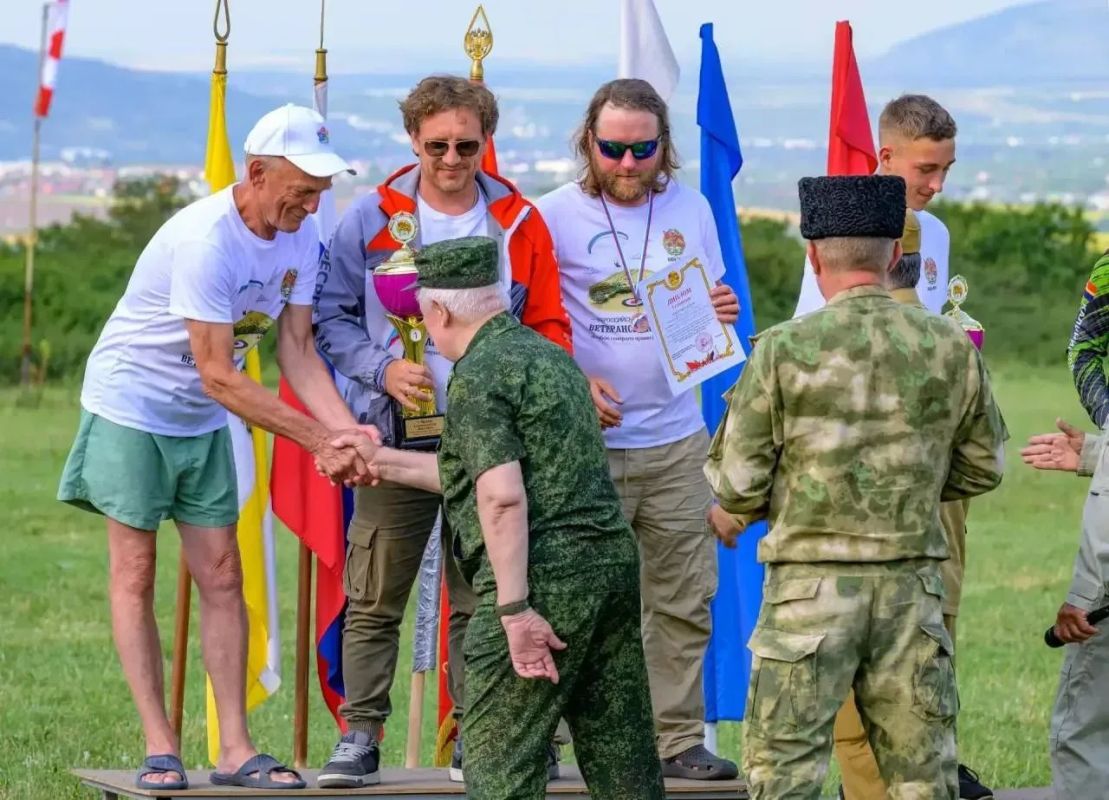 С 23 по 27 июля на горе Юца Ставаропольского края прошли Всероссийские соревнования по точности приземления «Ветеранский турнир на Кубок генерала армии В.Ф. Ермакова» С 23 по 27 июля на горе Юца Ставаропольского края прошли Всероссийские соревнования по точности приземления «Ветеранский турнир на Кубок генерала армии В.Ф. Ермакова»