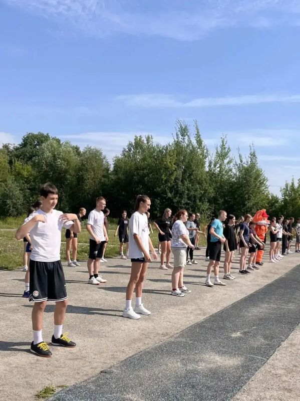 2 августа 2026 года на базе Брянского государственного училища олимпийского резерва (БГУОР) состоялось торжественное спортивно-массовое мероприятие — «Зарядка с чемпионом», приуроченное к празднованию Дня физкультурника в... 2 августа 2026 года на базе Брянского государственного училища олимпийского резерва (БГУОР) состоялось торжественное спортивно-массовое мероприятие — «Зарядка с чемпионом», приуроченное к празднованию Дня физкультурника в...