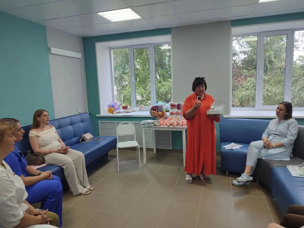 Помогаем шагать к счастливому материнству! Помогаем шагать к счастливому материнству!