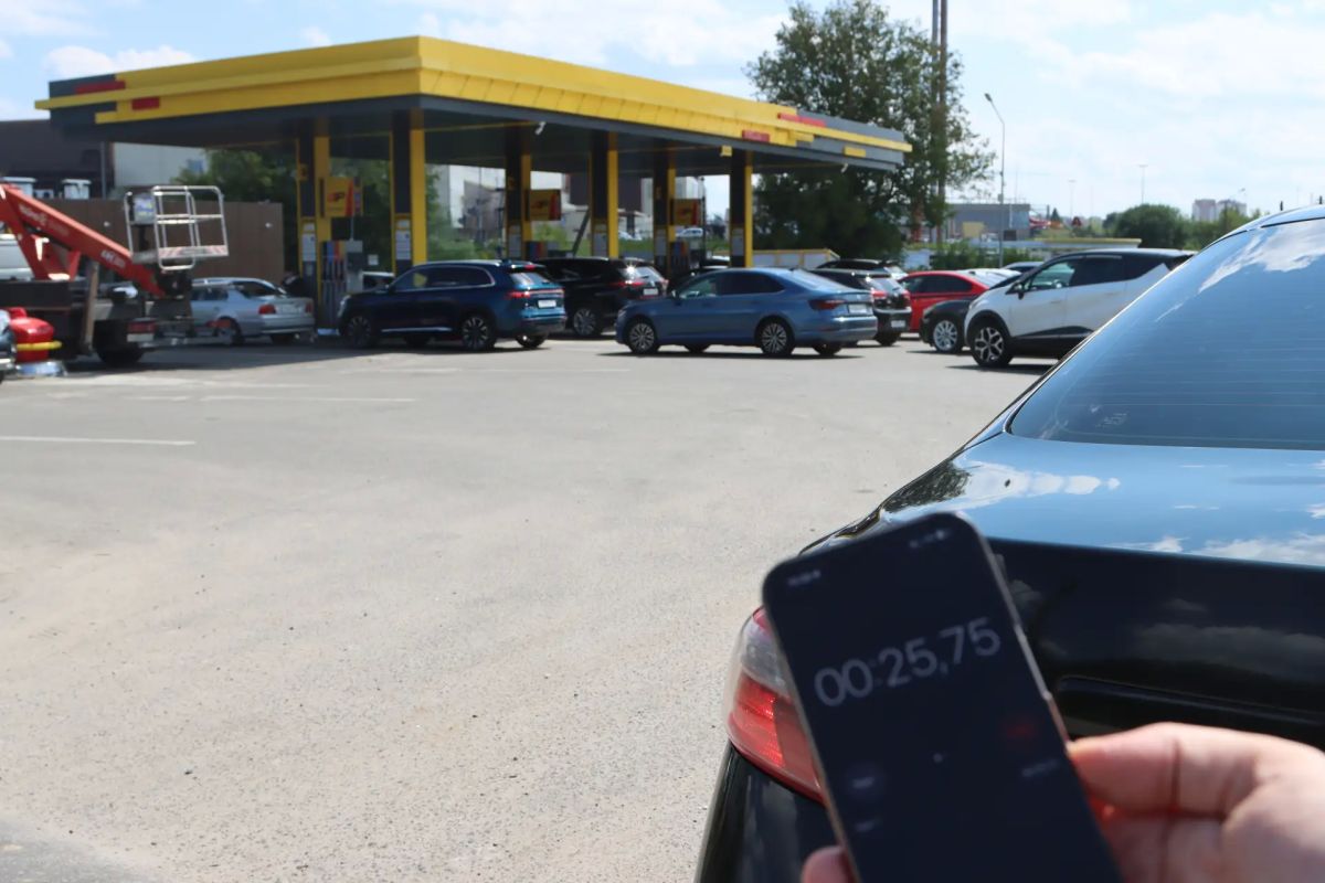 В Брянске ситуация с бензином контролируется В Брянске ситуация с бензином контролируется