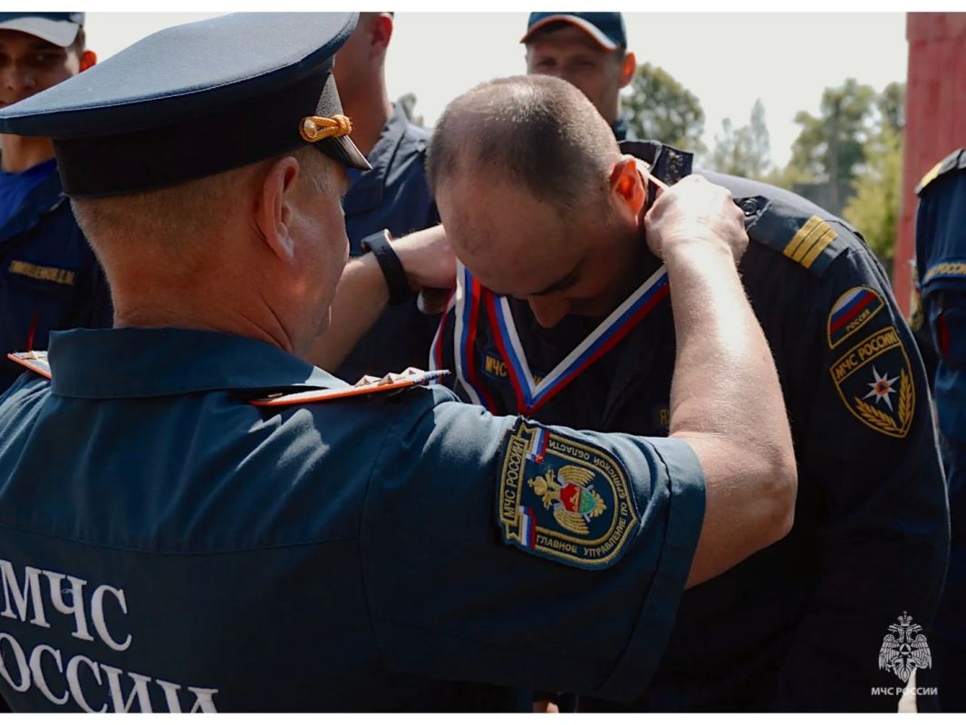 Смотрконкурс «Лучшее отделение на АЦ»: Брянские огнеборцы продемонстрировали мастерство и отработали навыки быстрого реагирования Смотрконкурс «Лучшее отделение на АЦ»: Брянские огнеборцы продемонстрировали мастерство и отработали навыки быстрого реагирования