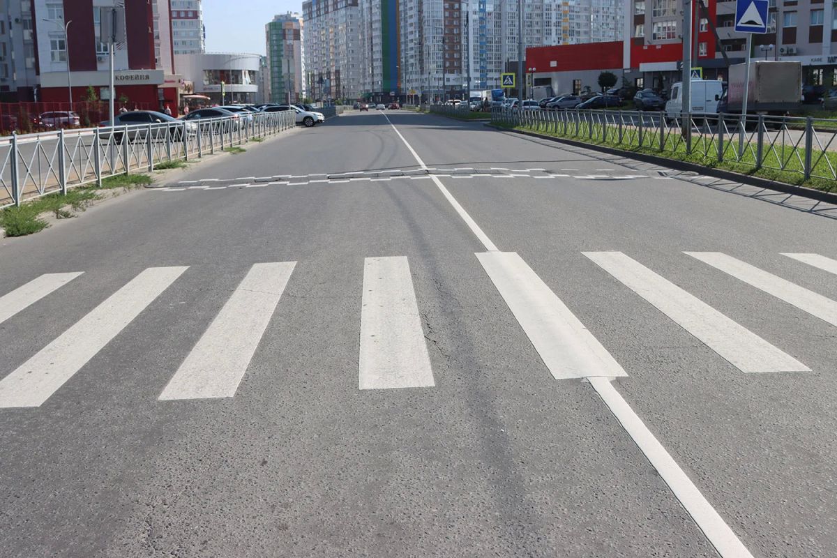 Брянск заботится о безопасности школьников Брянск заботится о безопасности школьников