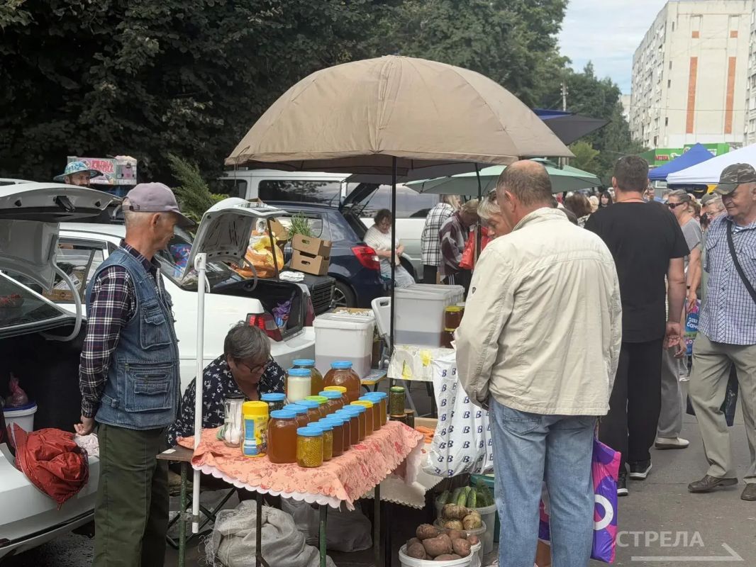 В Брянске ярмарки выходного дня продолжают свою работу В Брянске ярмарки выходного дня продолжают свою работу