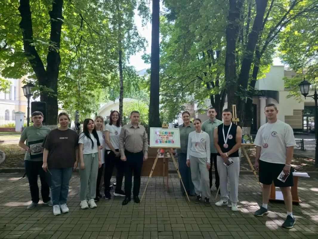 КНИГА + СПОРТ = НАШ РЕКОРД! КНИГА + СПОРТ = НАШ РЕКОРД!
