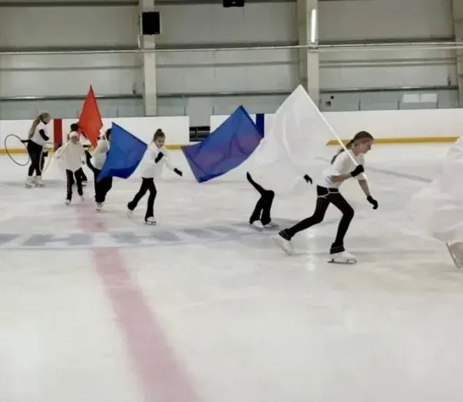 В День физкультурника город Клинцы посетила прославленная фигуристка Екатерина Боброва В День физкультурника город Клинцы посетила прославленная фигуристка Екатерина Боброва