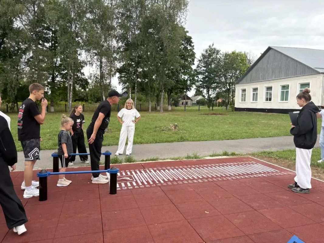 В Клинцовском районе в День физкультурника выполнили нормативы ГТО В Клинцовском районе в День физкультурника выполнили нормативы ГТО