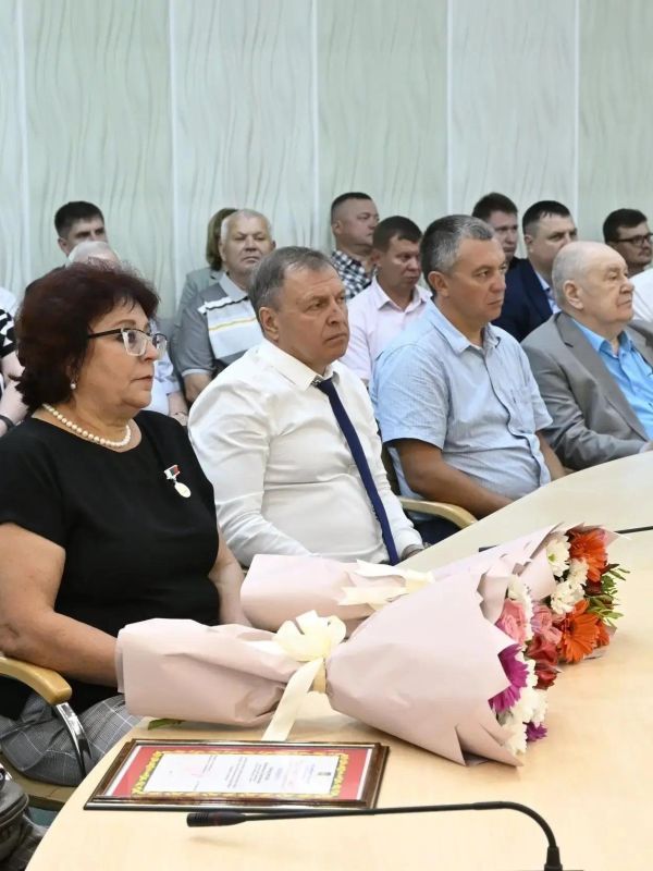 Сегодня брянские строители отмечают профессиональный праздник Сегодня брянские строители отмечают профессиональный праздник