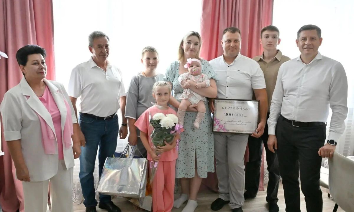 Врио губернатора Брянской области Егор Ковальчук посетил Клинцовский район Врио губернатора Брянской области Егор Ковальчук посетил Клинцовский район