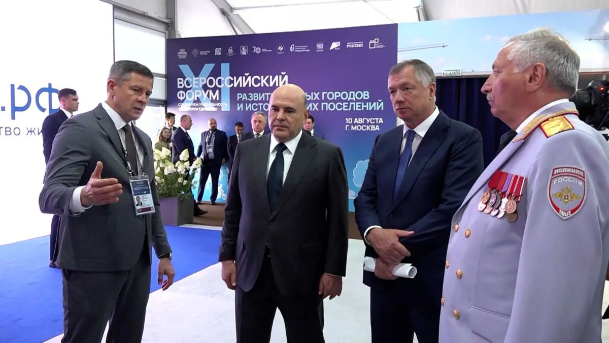 Егор Ковальчук: Брянская область — на «Большой улице малых городов на рубеже России» форума «Развитие малых городов и исторических поселений» Егор Ковальчук: Брянская область — на «Большой улице малых городов на рубеже России» форума «Развитие малых городов и исторических поселений»