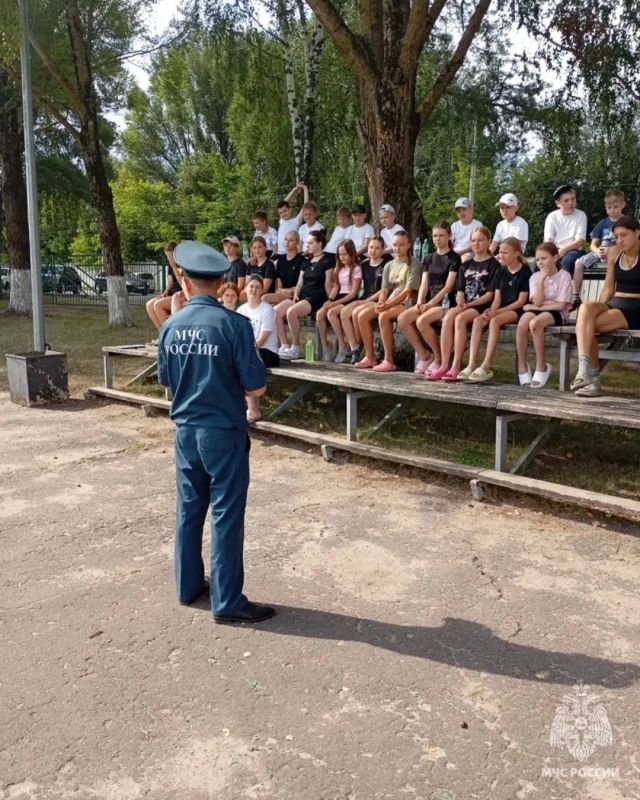 Правила, которые спасают: в Унече провели «День безопасности» Правила, которые спасают: в Унече провели «День безопасности»