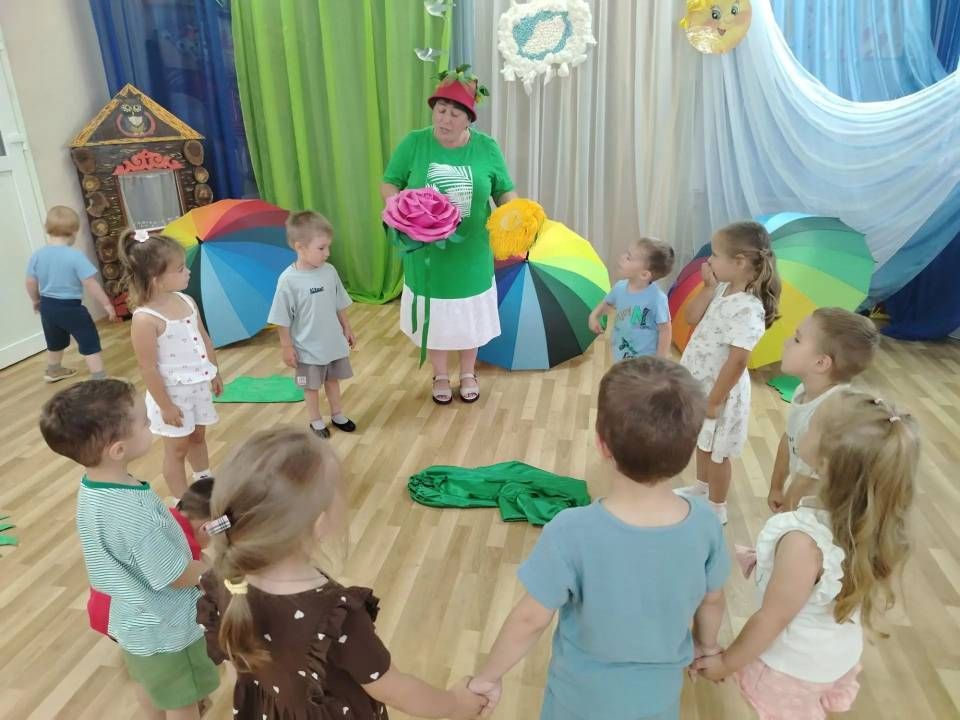 6 августа 2026 года в МБДОУ - детский сад №2 "Соловушка" для воспитанников 2 младшей группы прошло яркое и запоминающееся развлечение «Волшебный зонтик» 6 августа 2026 года в МБДОУ - детский сад №2 "Соловушка" для воспитанников 2 младшей группы прошло яркое и запоминающееся развлечение «Волшебный зонтик»