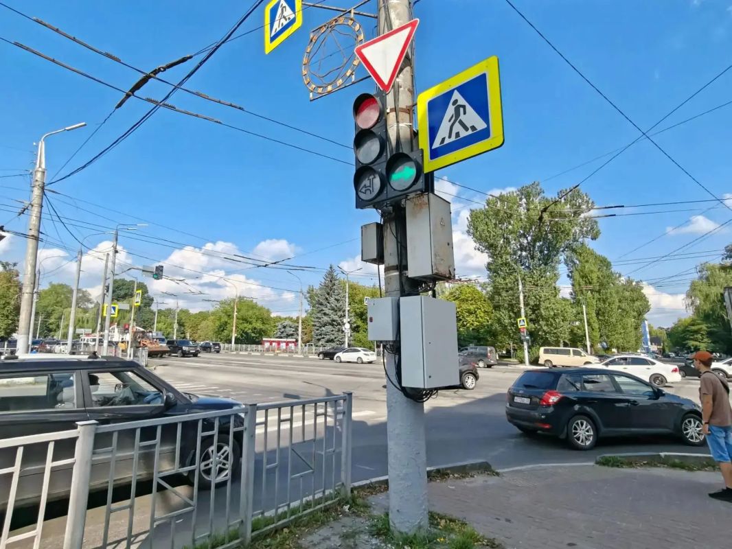 Интеллектуальная транспортная система в Брянске: итоги к 2026 годуВ Брянской городской агломерации продолжается развитие интеллектуальной транспортной системы (ИТС) в рамках нацпроекта «Инфраструктура для жизни» Интеллектуальная транспортная система в Брянске: итоги к 2026 годуВ Брянской городской агломерации продолжается развитие интеллектуальной транспортной системы (ИТС) в рамках нацпроекта «Инфраструктура для жизни»