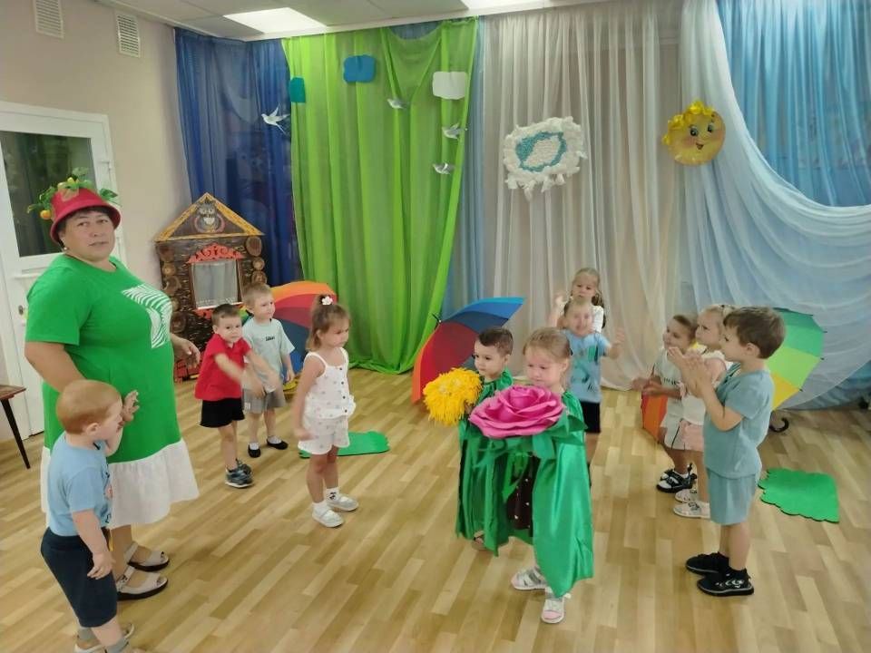 6 августа 2026 года в МБДОУ - детский сад №2 "Соловушка" для воспитанников 2 младшей группы прошло яркое и запоминающееся развлечение «Волшебный зонтик» 6 августа 2026 года в МБДОУ - детский сад №2 "Соловушка" для воспитанников 2 младшей группы прошло яркое и запоминающееся развлечение «Волшебный зонтик»