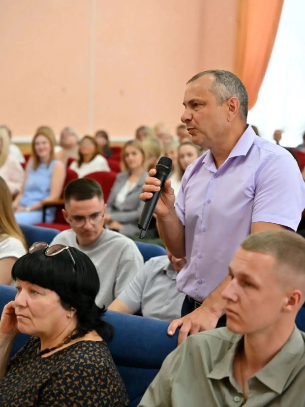 Врио губернатора Брянской области Егор Ковальчук посетил Клинцовский район Врио губернатора Брянской области Егор Ковальчук посетил Клинцовский район