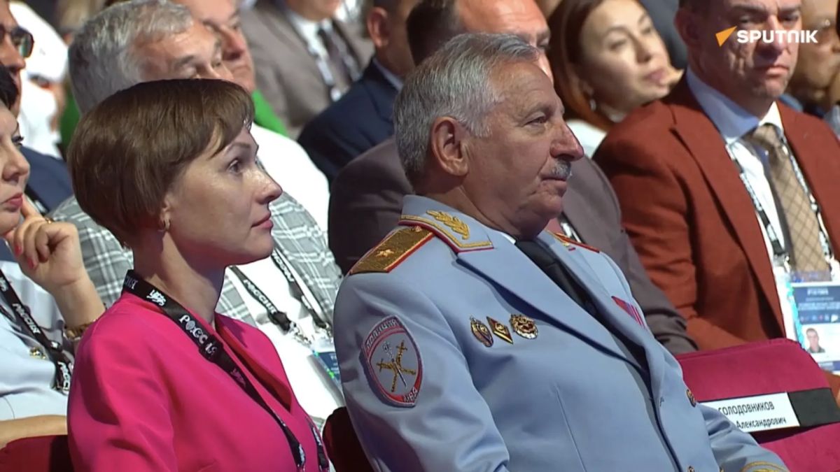 Егор Ковальчук: Комаричи и Сельцо — победители I Всероссийского конкурса лучших проектов создания комфортной городской среды для воссоединенных и приграничных регионов Егор Ковальчук: Комаричи и Сельцо — победители I Всероссийского конкурса лучших проектов создания комфортной городской среды для воссоединенных и приграничных регионов