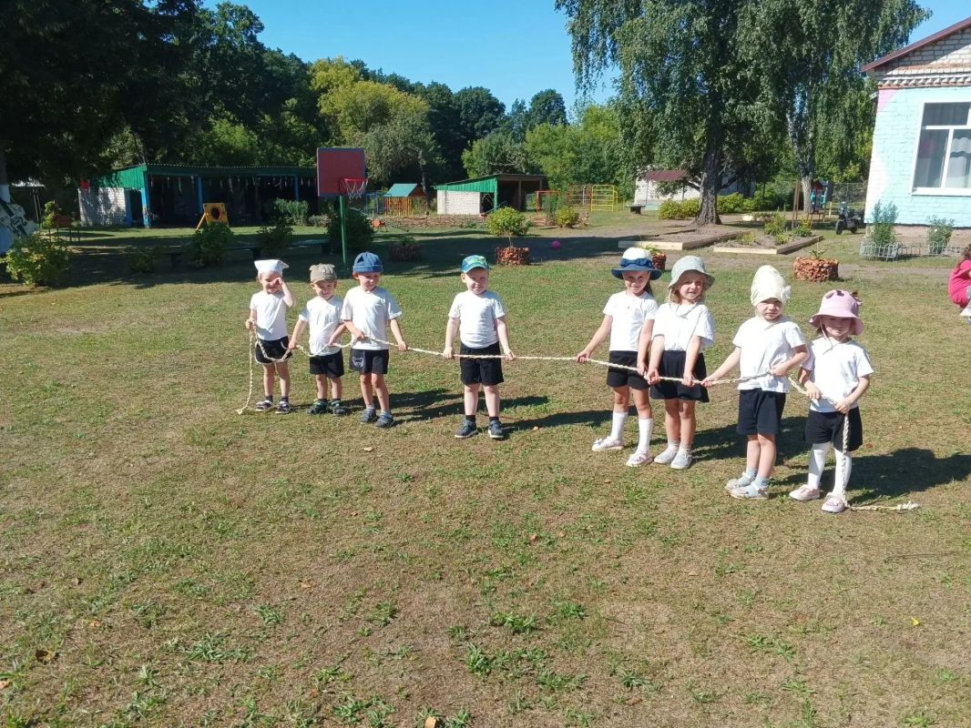 День физкультурника в детском саду: весело, активно, с пользой для здоровья! День физкультурника в детском саду: весело, активно, с пользой для здоровья!