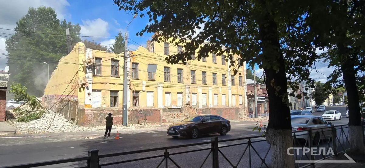На территории города Брянска продолжается системная работа по сносу аварийных домов На территории города Брянска продолжается системная работа по сносу аварийных домов