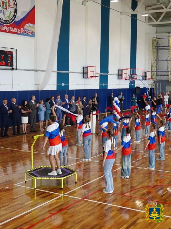 В поселке Клетня состоялось открытие спортивно-оздоровительного комплекса с бассейном В поселке Клетня состоялось открытие спортивно-оздоровительного комплекса с бассейном