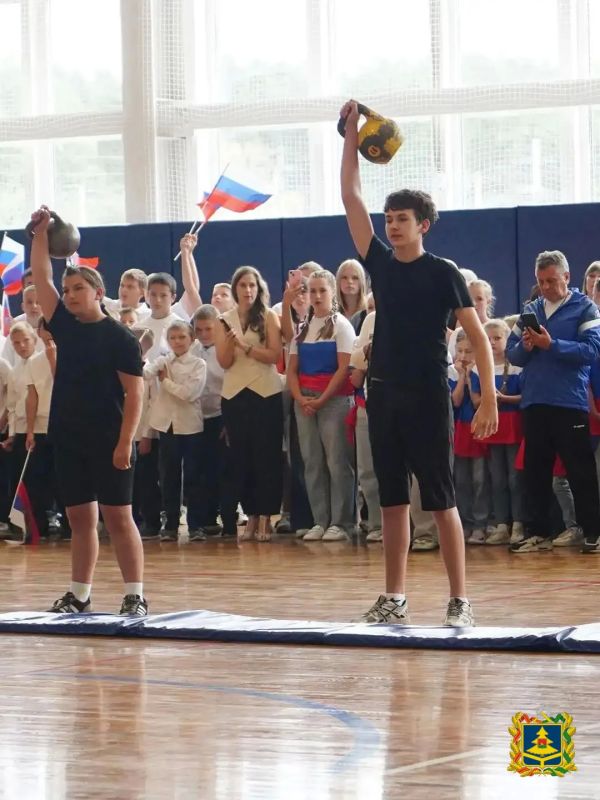 В поселке Клетня состоялось открытие спортивно-оздоровительного комплекса с бассейном В поселке Клетня состоялось открытие спортивно-оздоровительного комплекса с бассейном